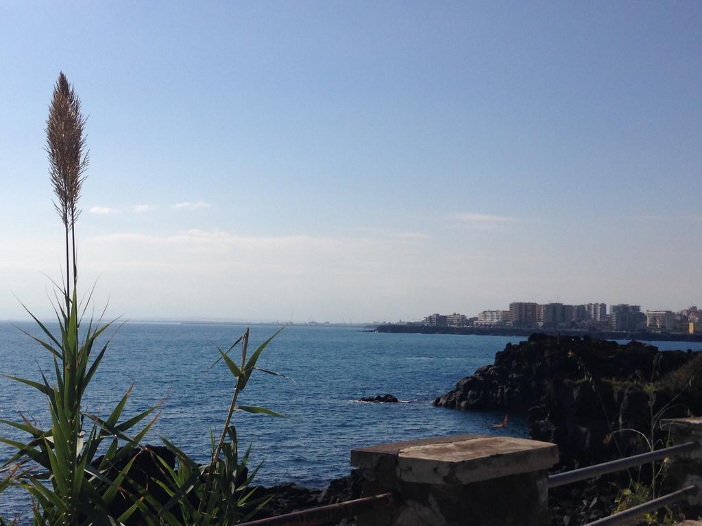 Villa Ortensia Aci Castello Esterno foto